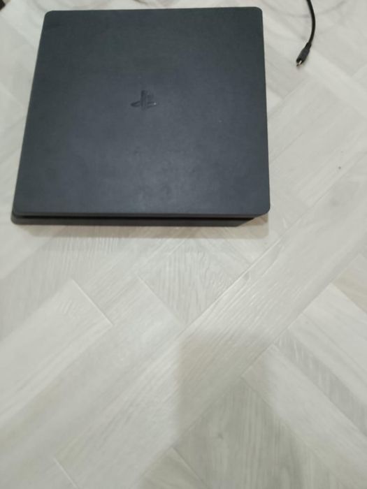 Игровая приставка Sony PlayStation 4 Slim