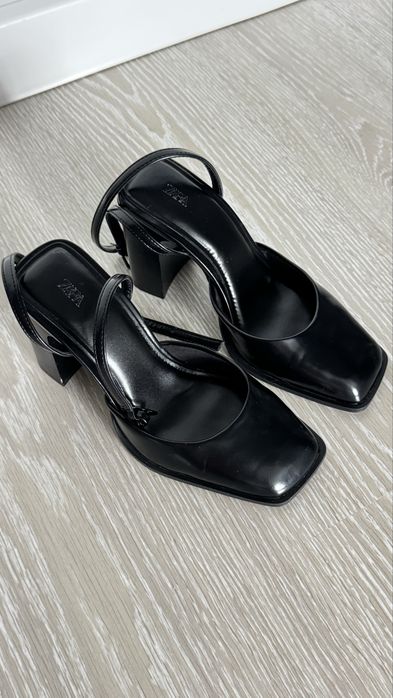 Туфли Zara черные