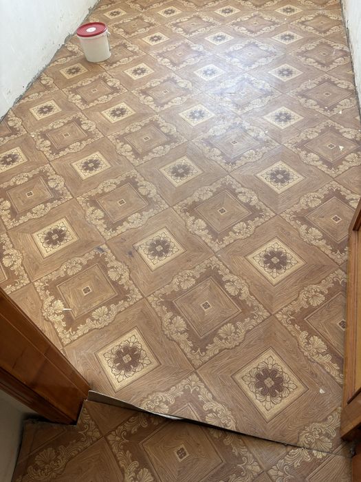 Самовывоз.Демонтаж линолеума