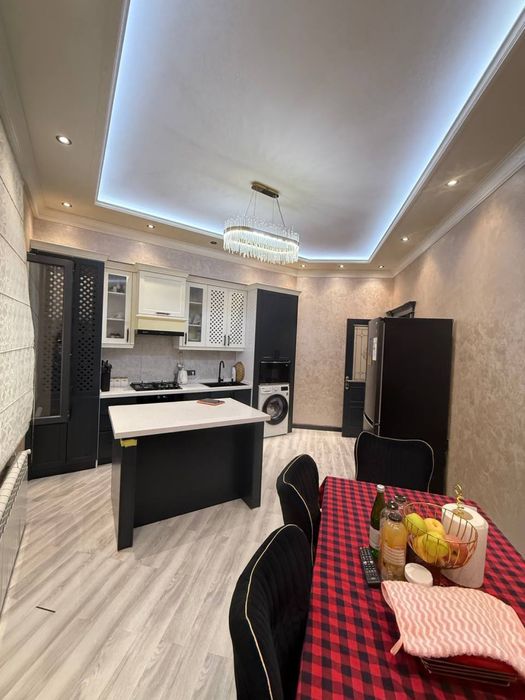 Продаю своя Евролюкс Квартира 3/1/9 Яккасарой Кушбеги Ж.К Соларис 95м2