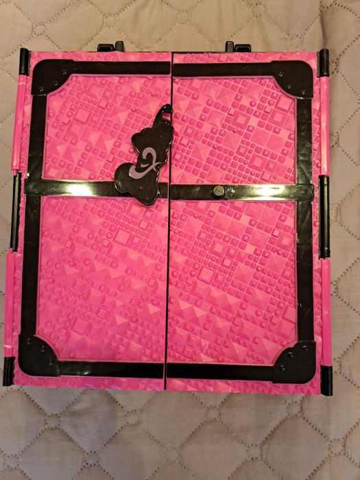 Гардероб за барби-15лв