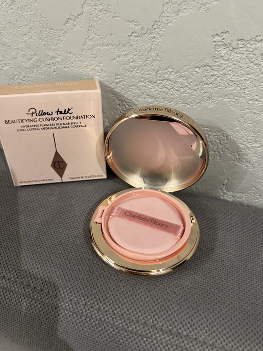 Кушон Charlotte Tilbury