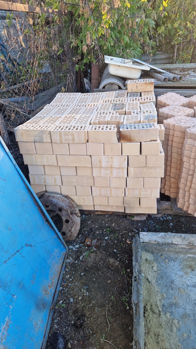 Продам кирпичь новый