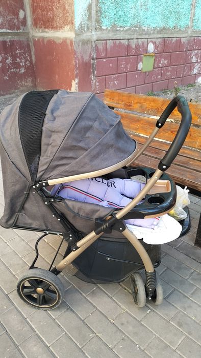 Коляска для ребенка