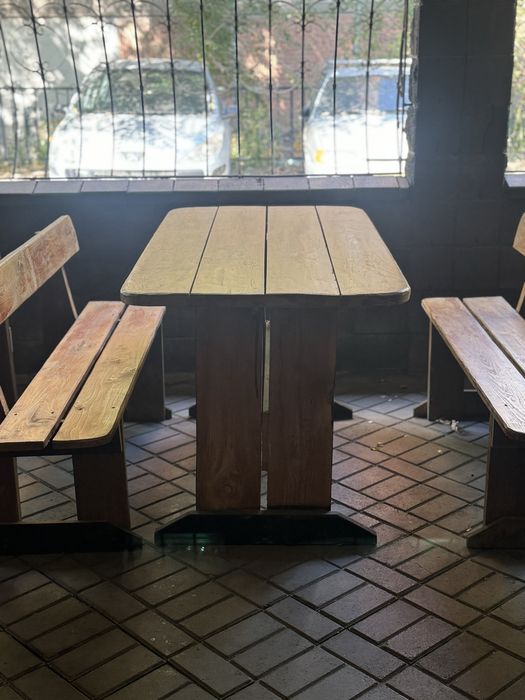 Скамейки со столами