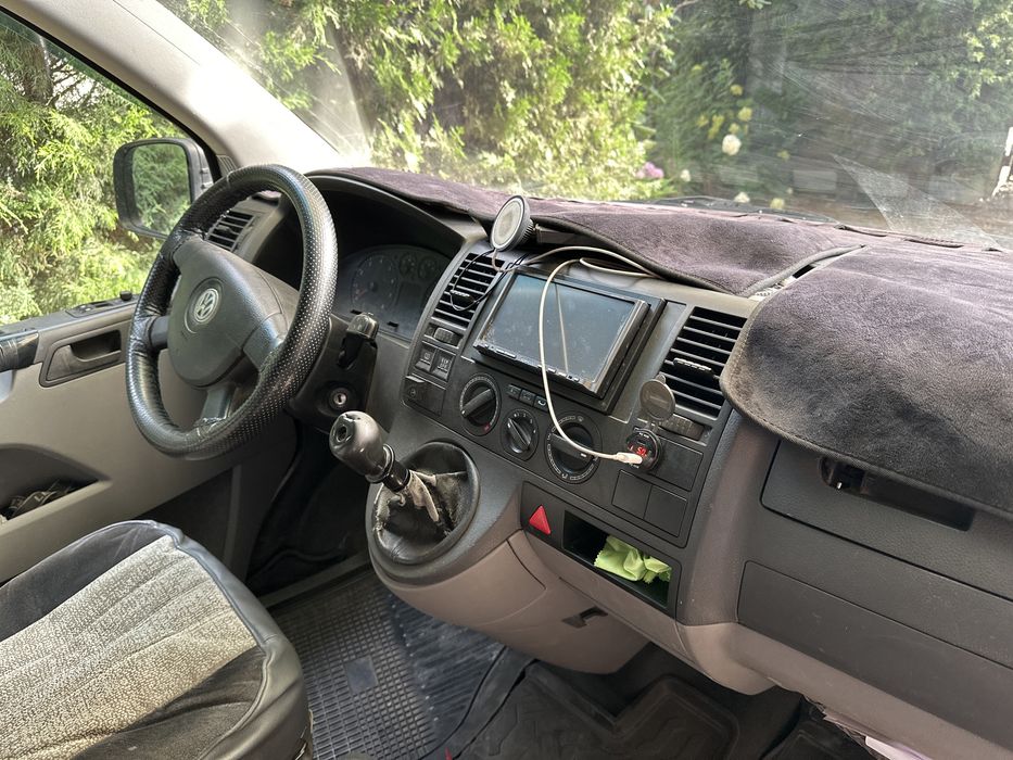Продам Volkswagen Caravella-Transporter