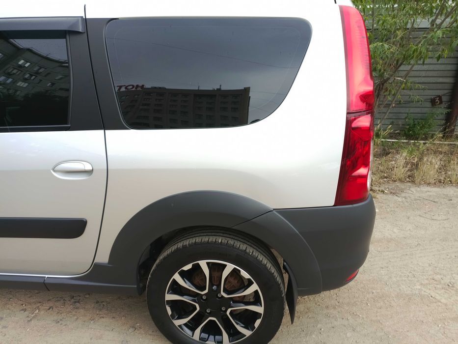 продам Ларгус Кросс