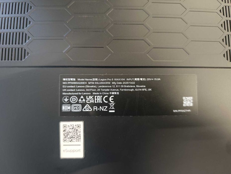 Лаптоп Gaming Lenovo Legion Pro 5 16IAX10H с охладител MOSMAOO®