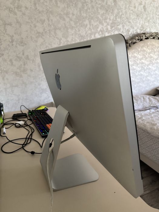 Продам iMac 21.5” Mid 2011