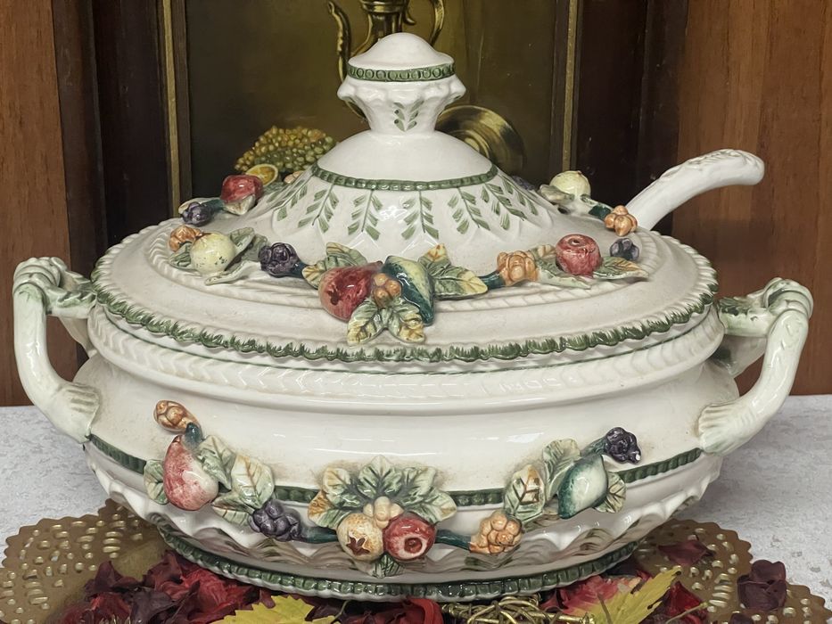 Супник античен с 3Д