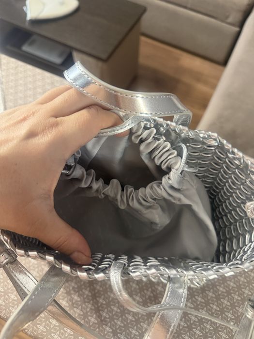 Продам сумку mango