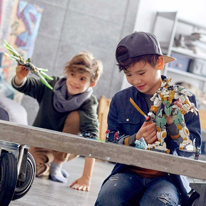 NOU TIP brand Le Go Ninjago Lupta robotul de titan al lui Lloyd 70676