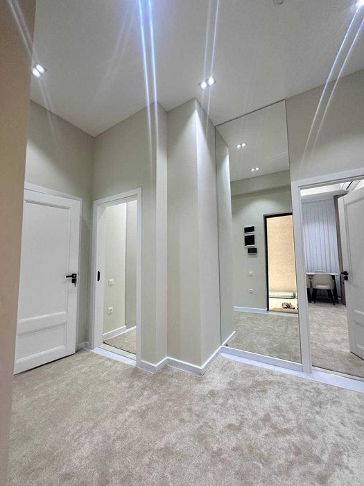 Новостройка  2/6/9 ЖК «Yunusabad Residence» ОР-Р Посо-США, кафе Иссимо