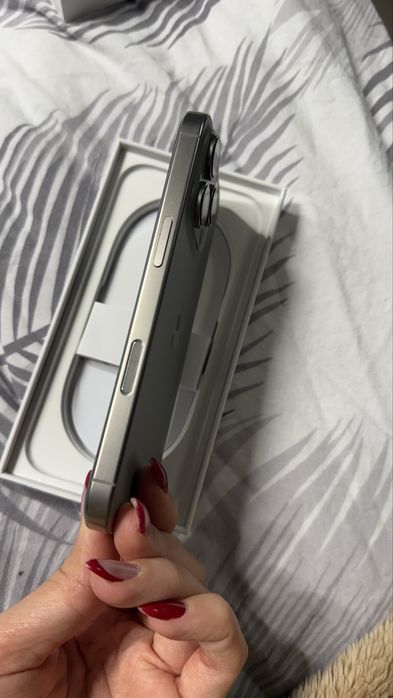 Iphone 16 pro, 256 гб, гаранция до декмври