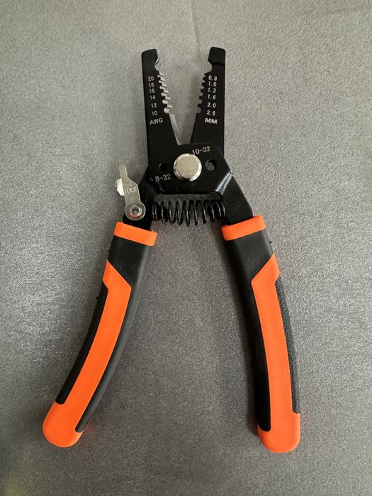 Клещи за рязане и оголване на кабели