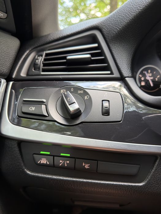 BMW 525xD LCI 2014 - 218cp - 3 Butoane
