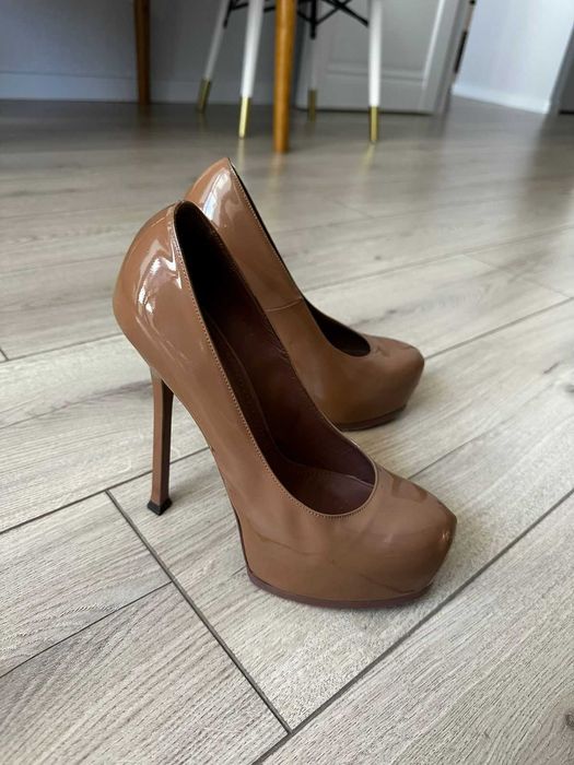 Yves Saint Laurent, Tribtoo