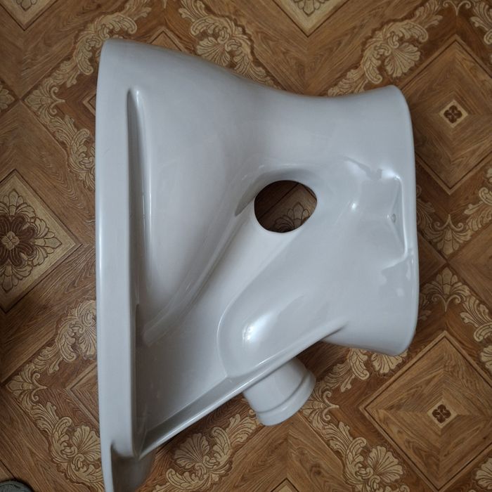 Продаю новый унитаз