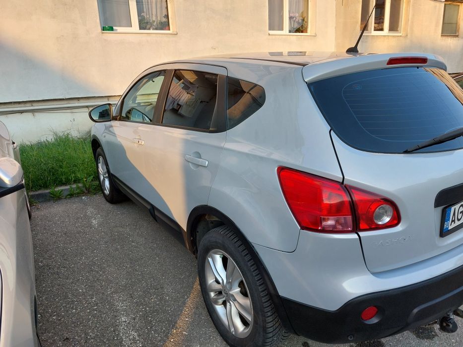 Vând Nissan Qasqai 2009 1.5 4500de euro negociabil sau schimb cu ceva mai nou