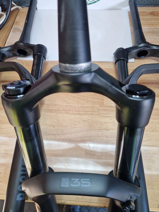 Furca bicicleta RockShox 35 silver coil roti 27,5 tapered boost ax inc