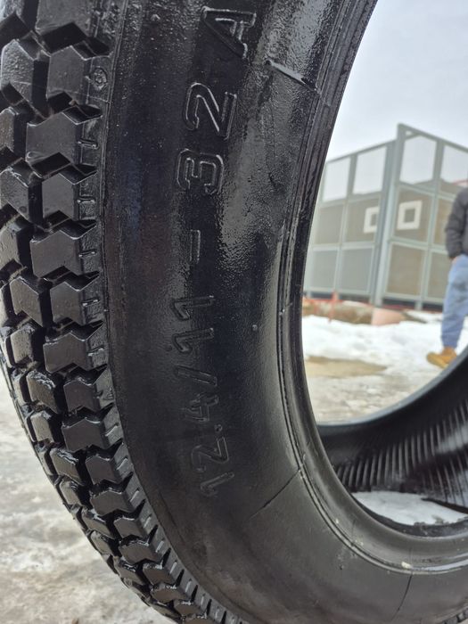 Axa remorca Cauciucuri    Anvelope 11 /12,4 R 32