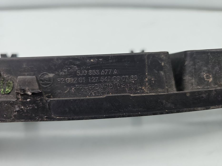 Grila bara fata Skoda Fabia 2 (5J, 542) [Fabr 2007-2014] 5J0853677A