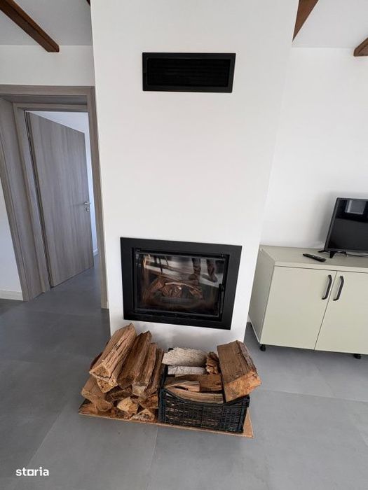 Casa de vacanta premium de vanzare in Breaza-intimitate, natura