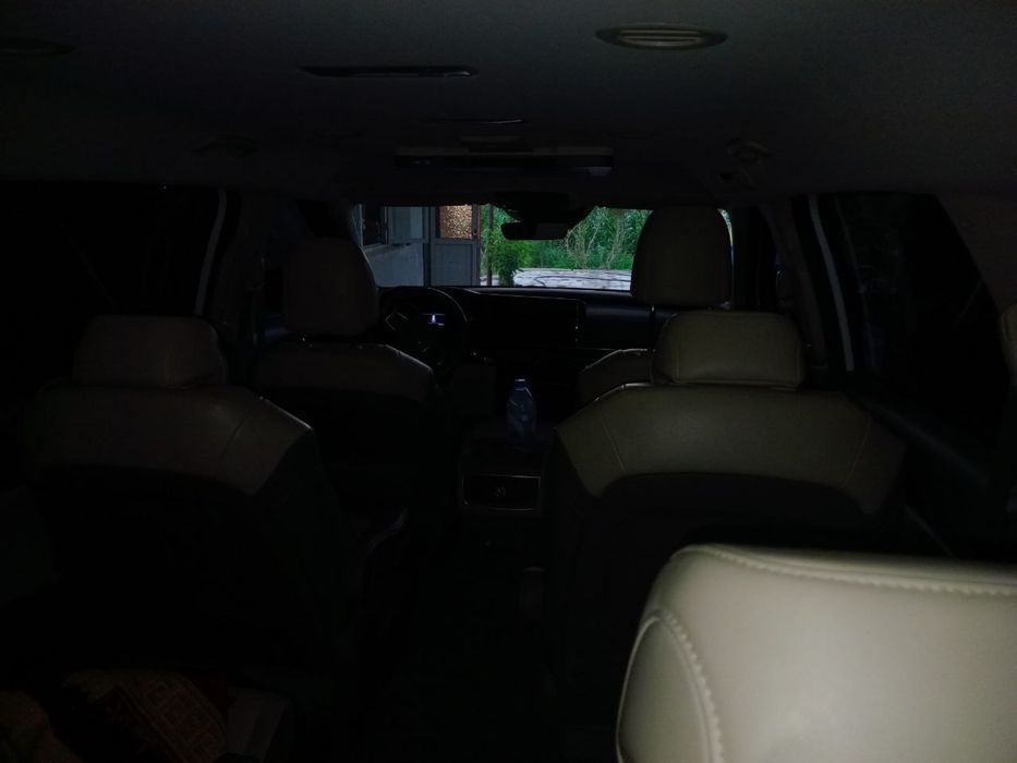 Kia Carnival минивен 2021й пробег 97600км