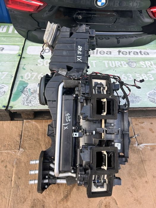 Carcasă aerotermă completă BMW X1 F48 volan stanga 2017