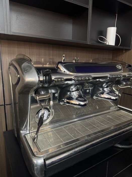 Кофемашина Faema EMBLEMA A/2