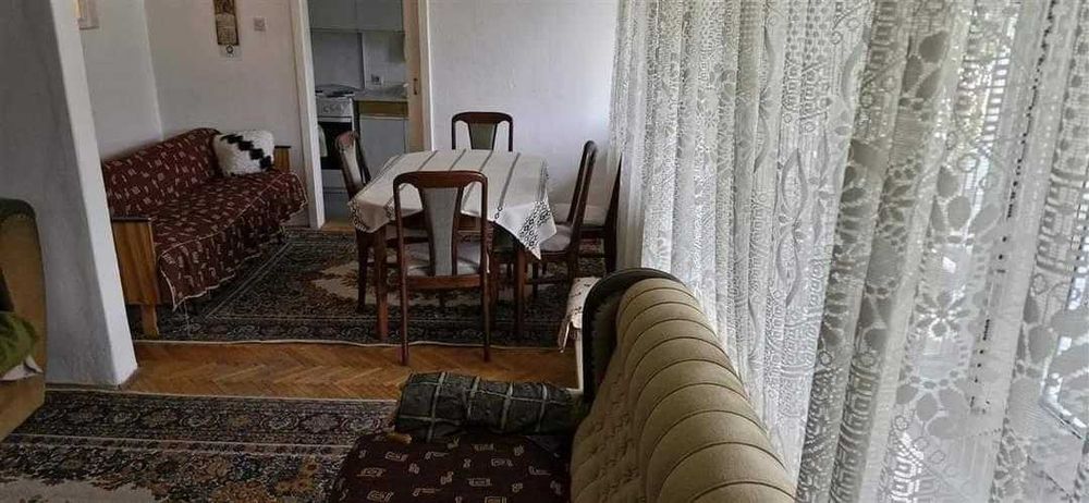 Дава се под наем Двустаен апартамент в Бургас, Лазур - 57 кв.м за 204 € - Снимка #2