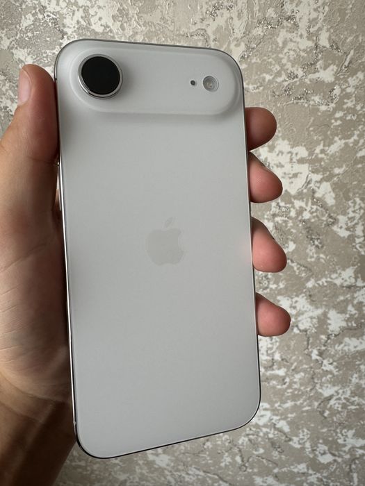Продам Iphone Air,состояние НОВОЕ.