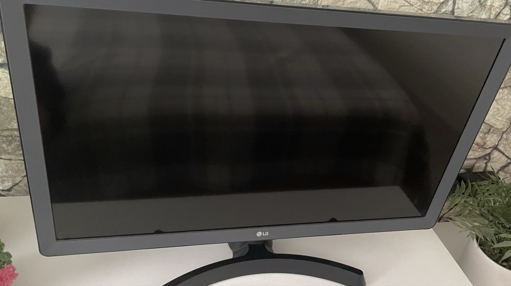 Телевизор LG.