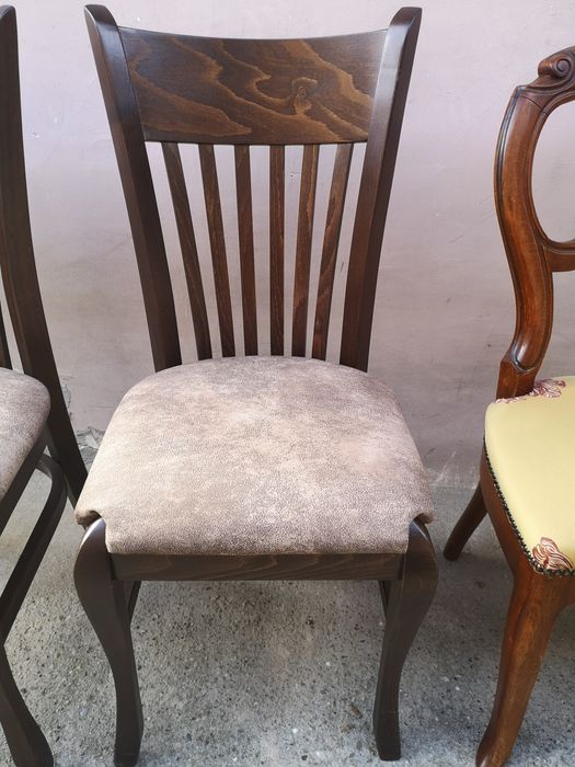 2 дървени кухненски стола