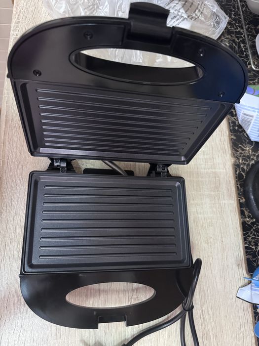 Электрогриль новый