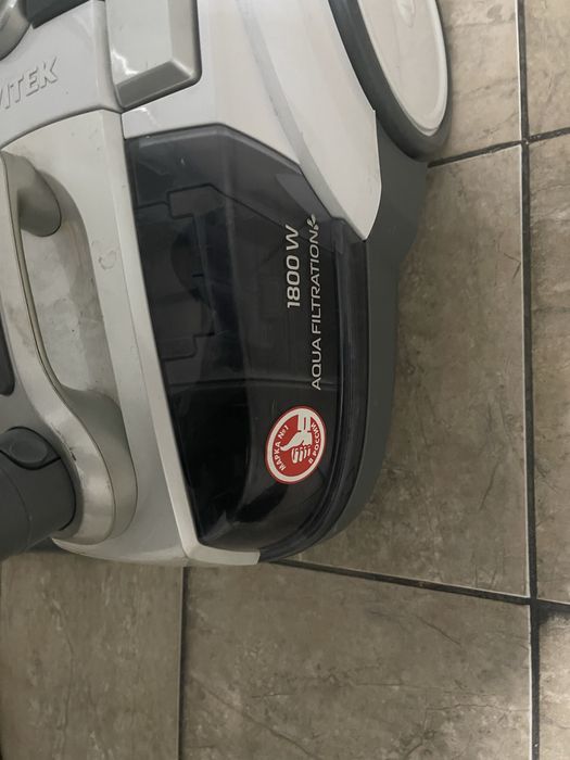 Продам пылесос в идельном состоянии Vitek