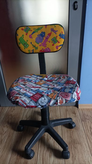 Детски въртящ се стол