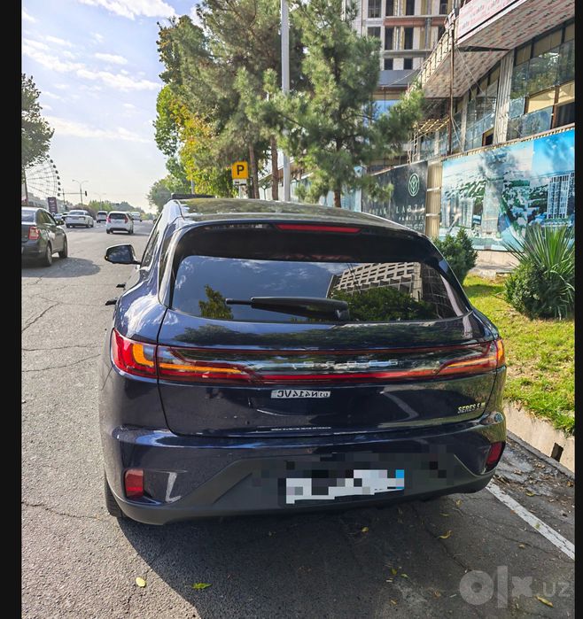 Seres 5 EV (Aito M5)