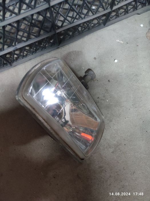 Продам противотуманки и стоп фонари.