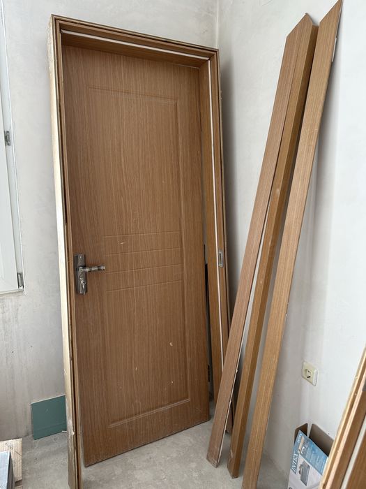 Интериорни врати с каси,брави и ключалки.