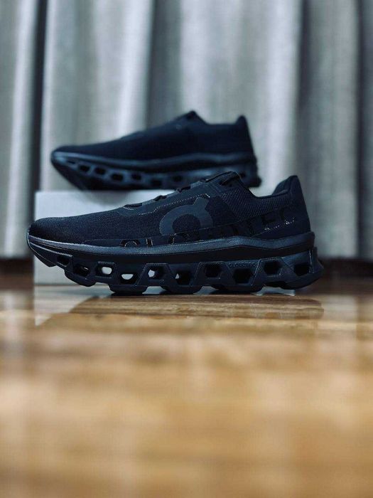 On Cloudmonster мужские кроссовки РАЗМЕР 44,45