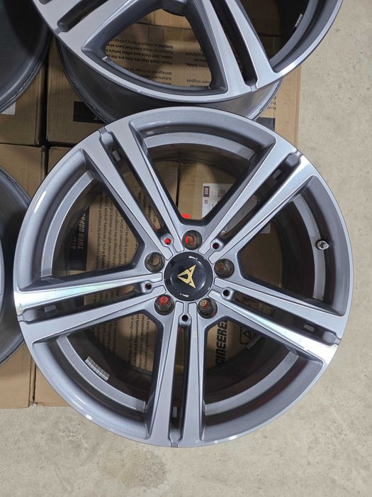 Jante 18 OEM Cupra Formentor Skoda Karok VW Passat Audi A4 Q3 5x112