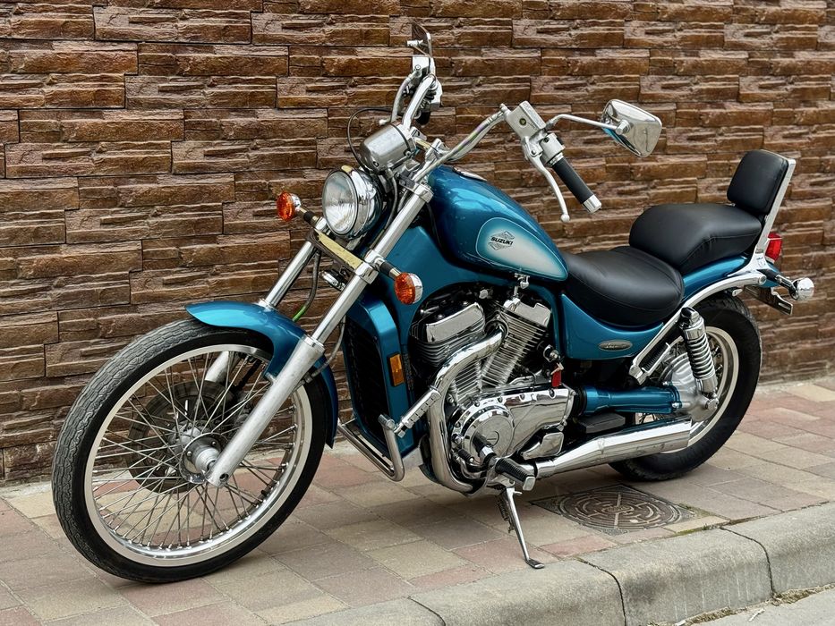 Suzuki Intruder VS 800