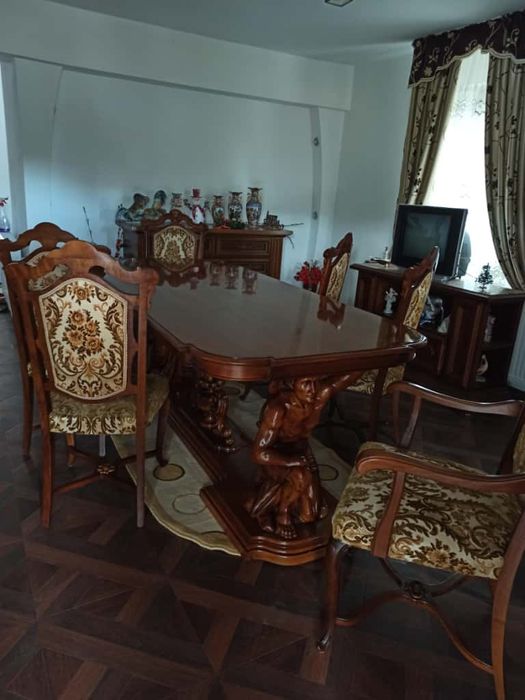 Sufragerie stil baroc fără defecte