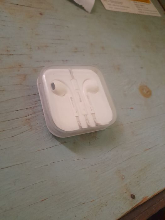 Kabel naushnik holati yangi