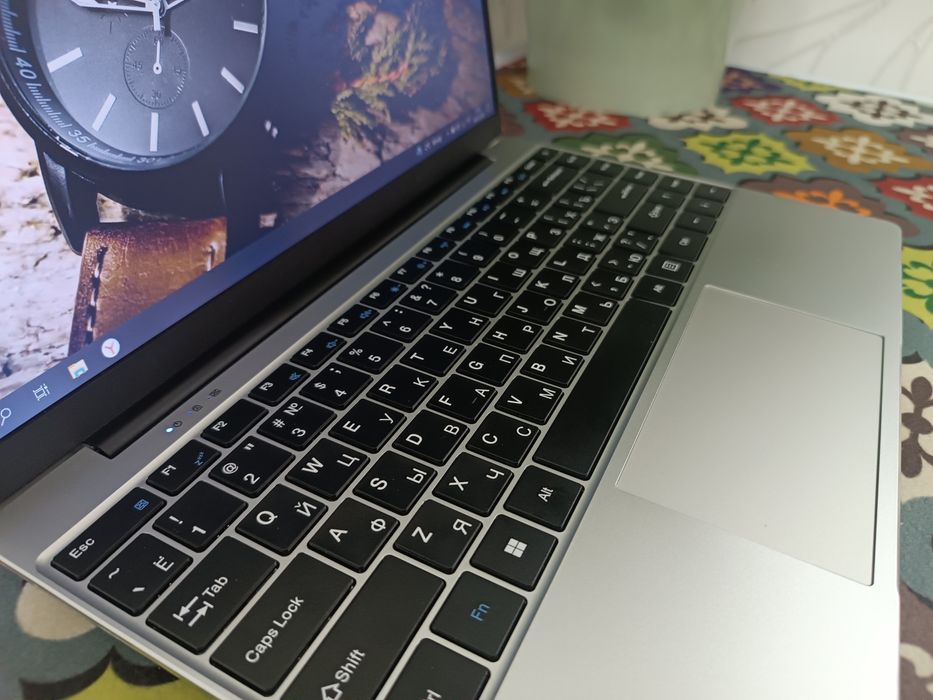 НОУТБУК Hydra Win 10 Pro SSD.