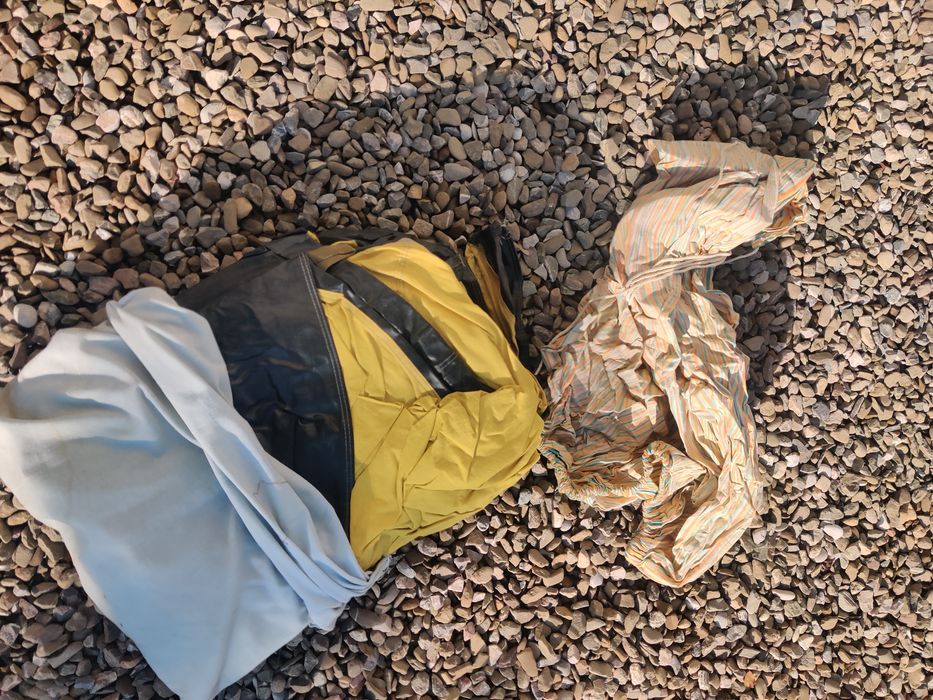 Echipament camping – corturi și saltele gonflabile