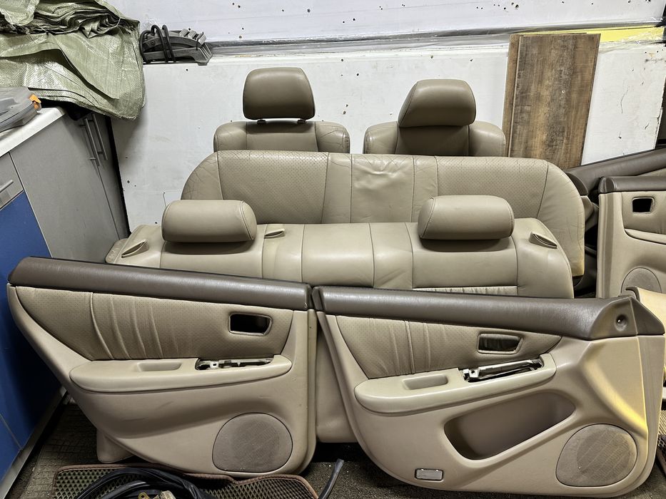 Салон на тойота виндом