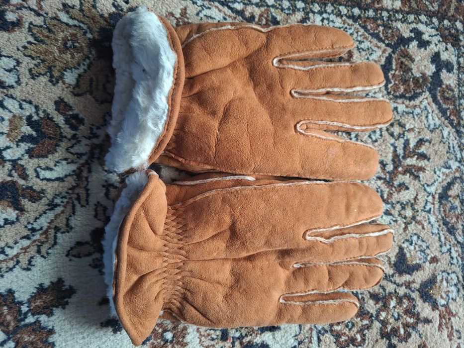 Manusi de blana naturala