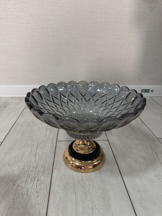 Фруктовница в отличном состоянии